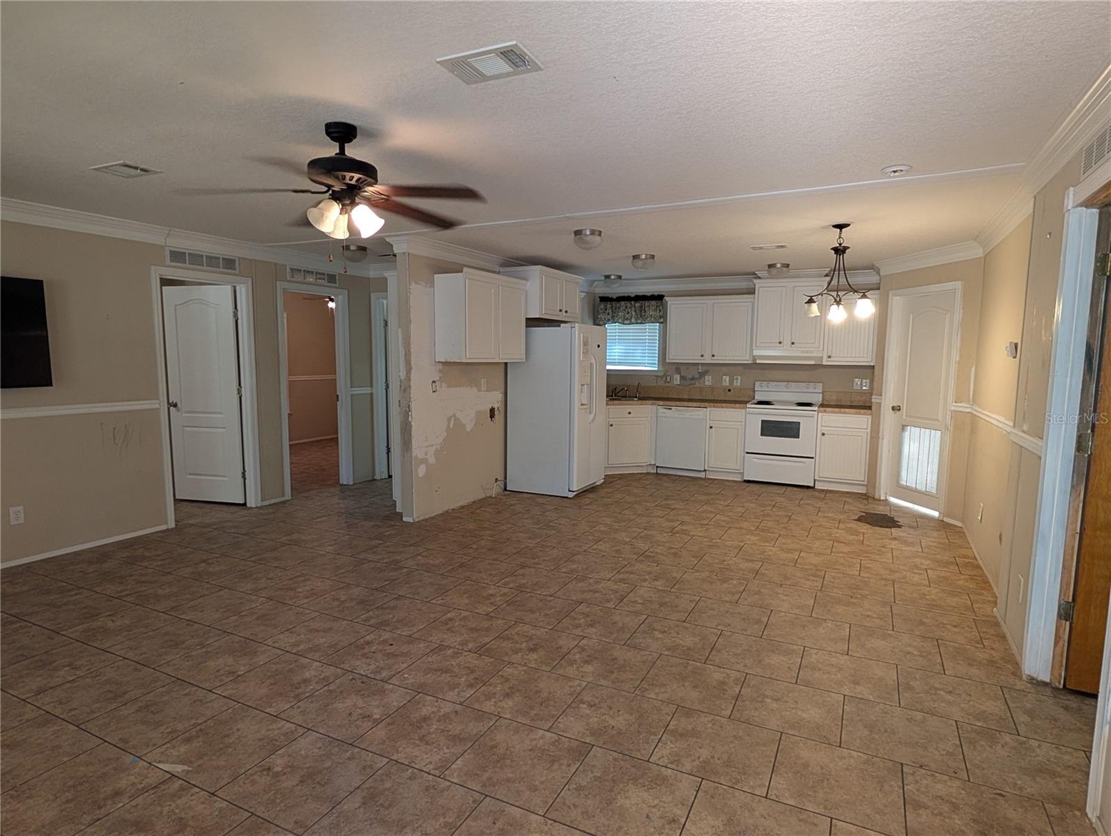 Image 3 of 15 For 8174 Adrian Drive