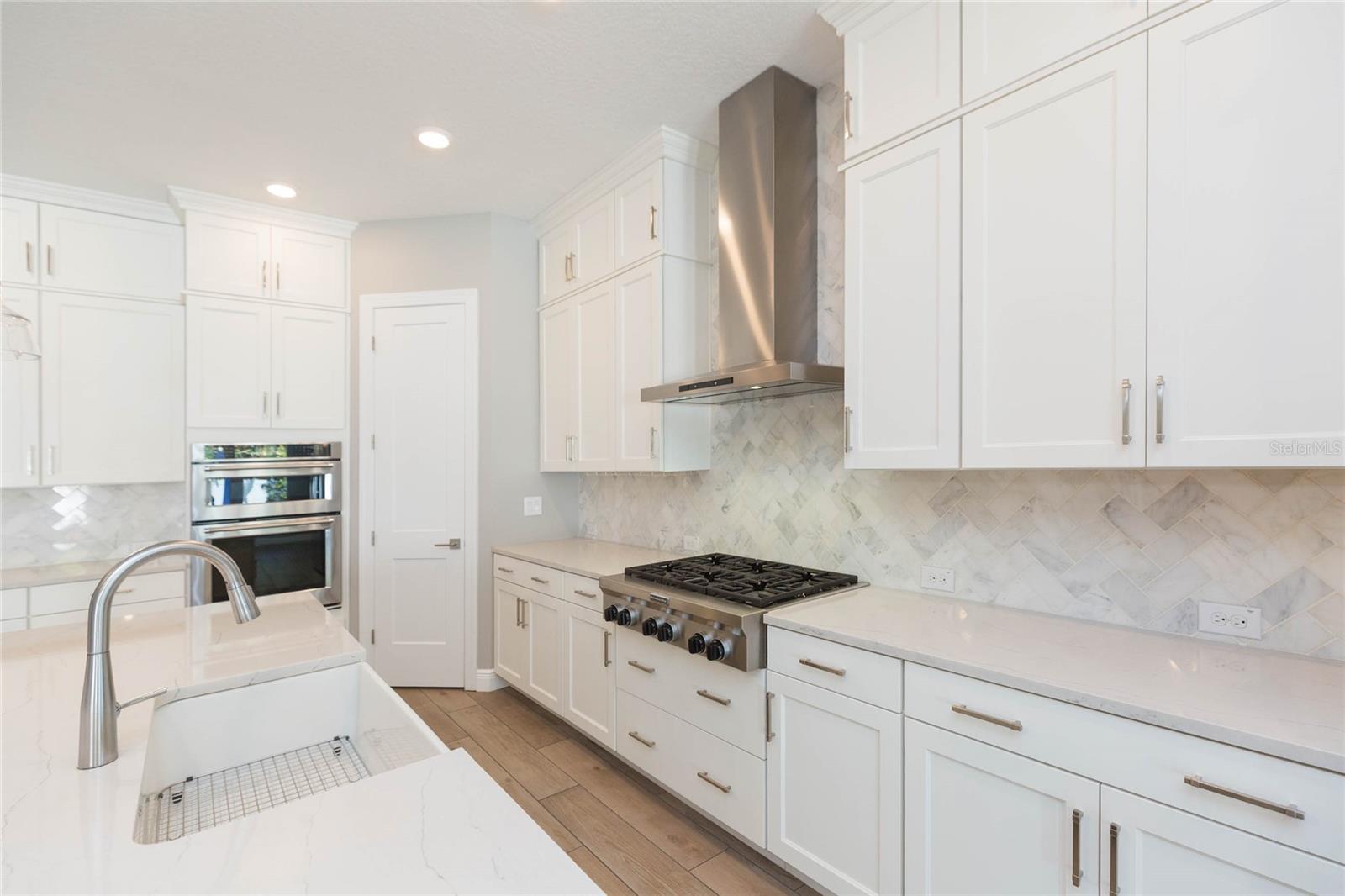 Image 10 of 74 For 3621 De Leon Street