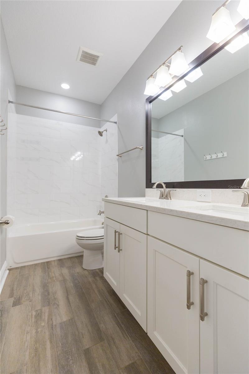 Image 29 of 74 For 3621 De Leon Street