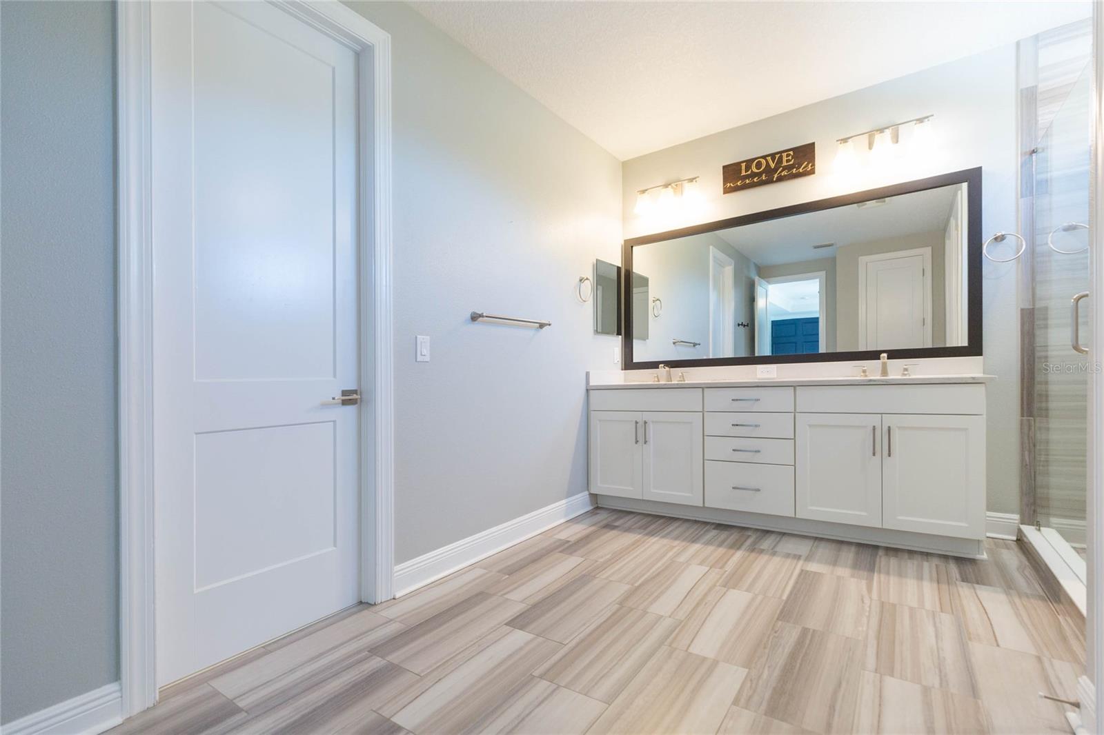 Image 42 of 74 For 3621 De Leon Street