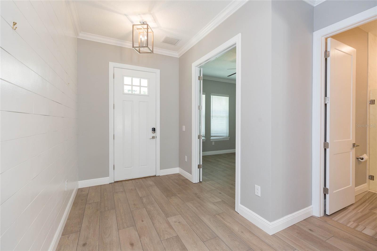 Image 6 of 74 For 3621 De Leon Street