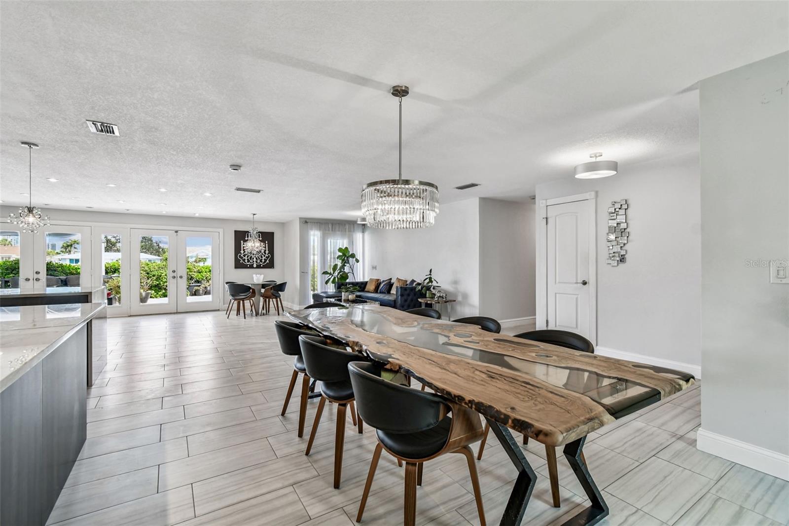 Image 19 of 100 For 221 Howard Drive