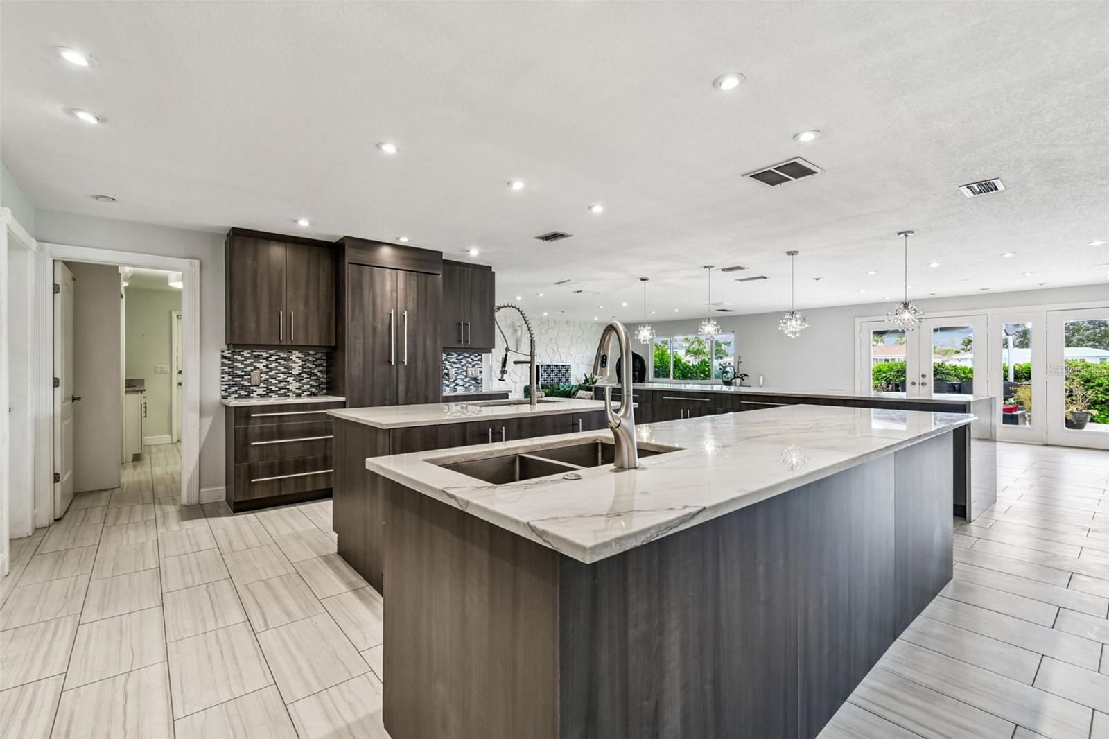 Image 25 of 100 For 221 Howard Drive