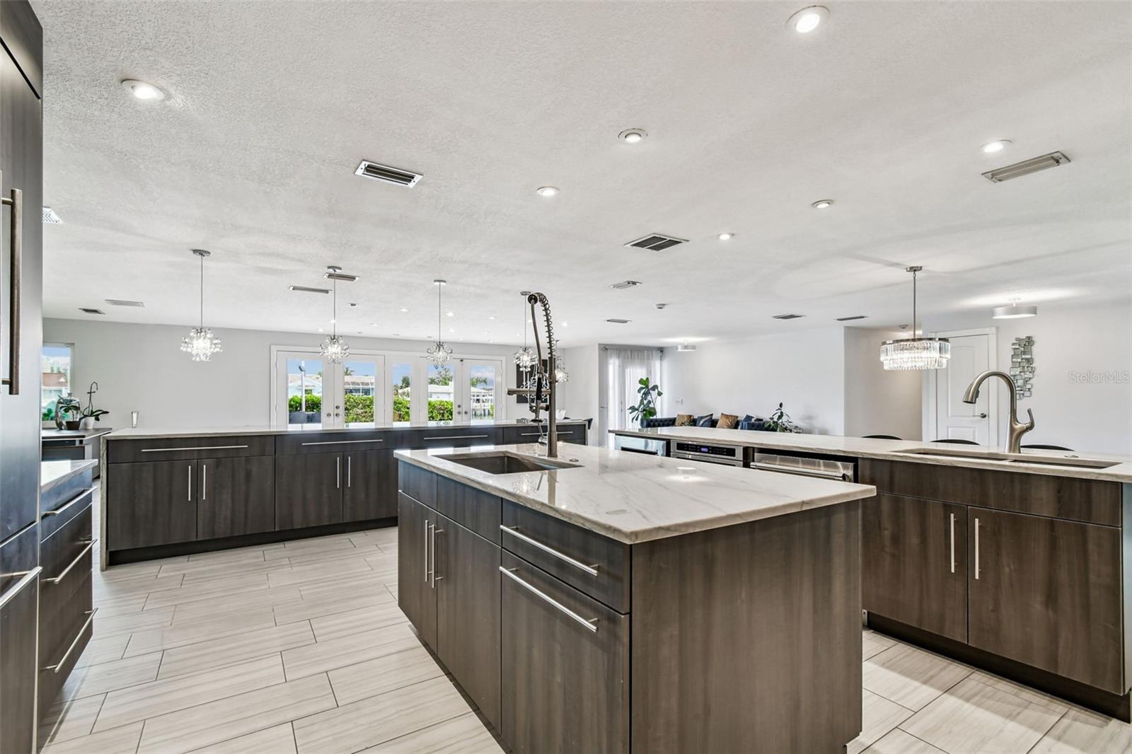 Image 27 of 100 For 221 Howard Drive