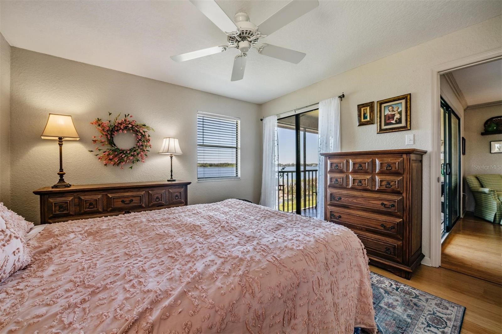 Image 11 of 38 For 10103 Sailwinds Boulevard N 201