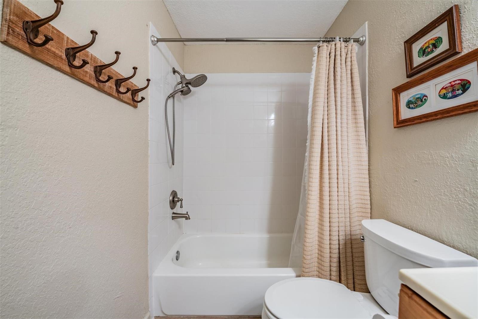 Image 17 of 38 For 10103 Sailwinds Boulevard N 201