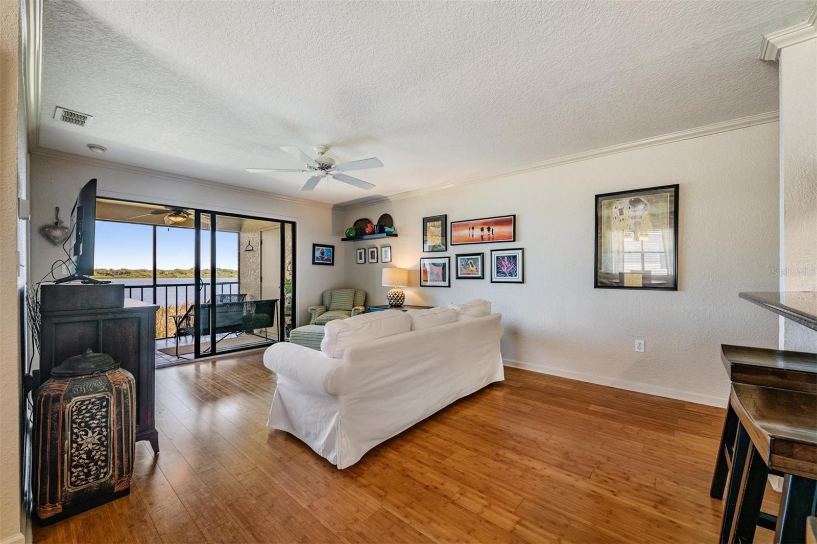 Image 20 of 38 For 10103 Sailwinds Boulevard N 201