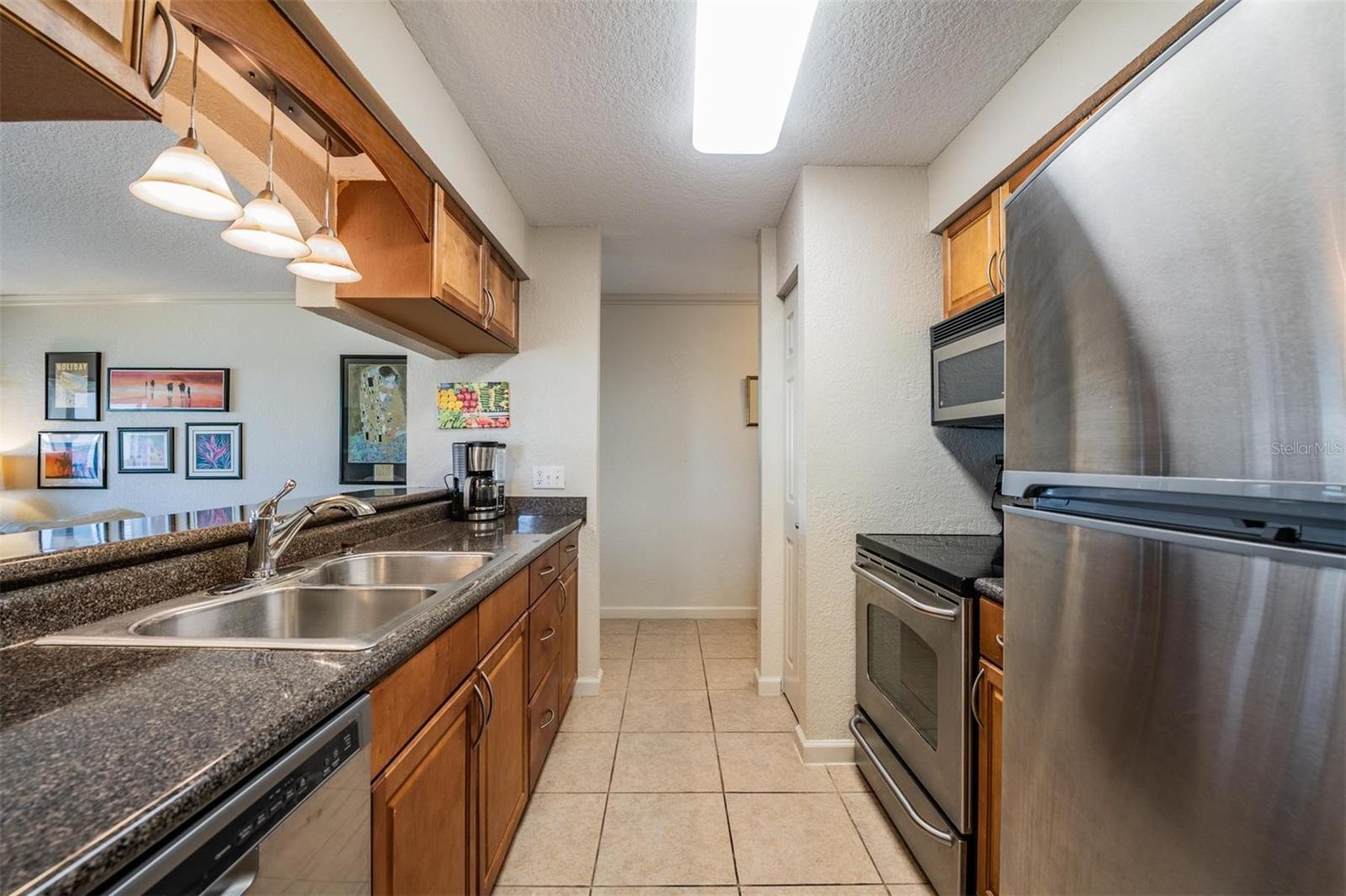 Image 23 of 38 For 10103 Sailwinds Boulevard N 201