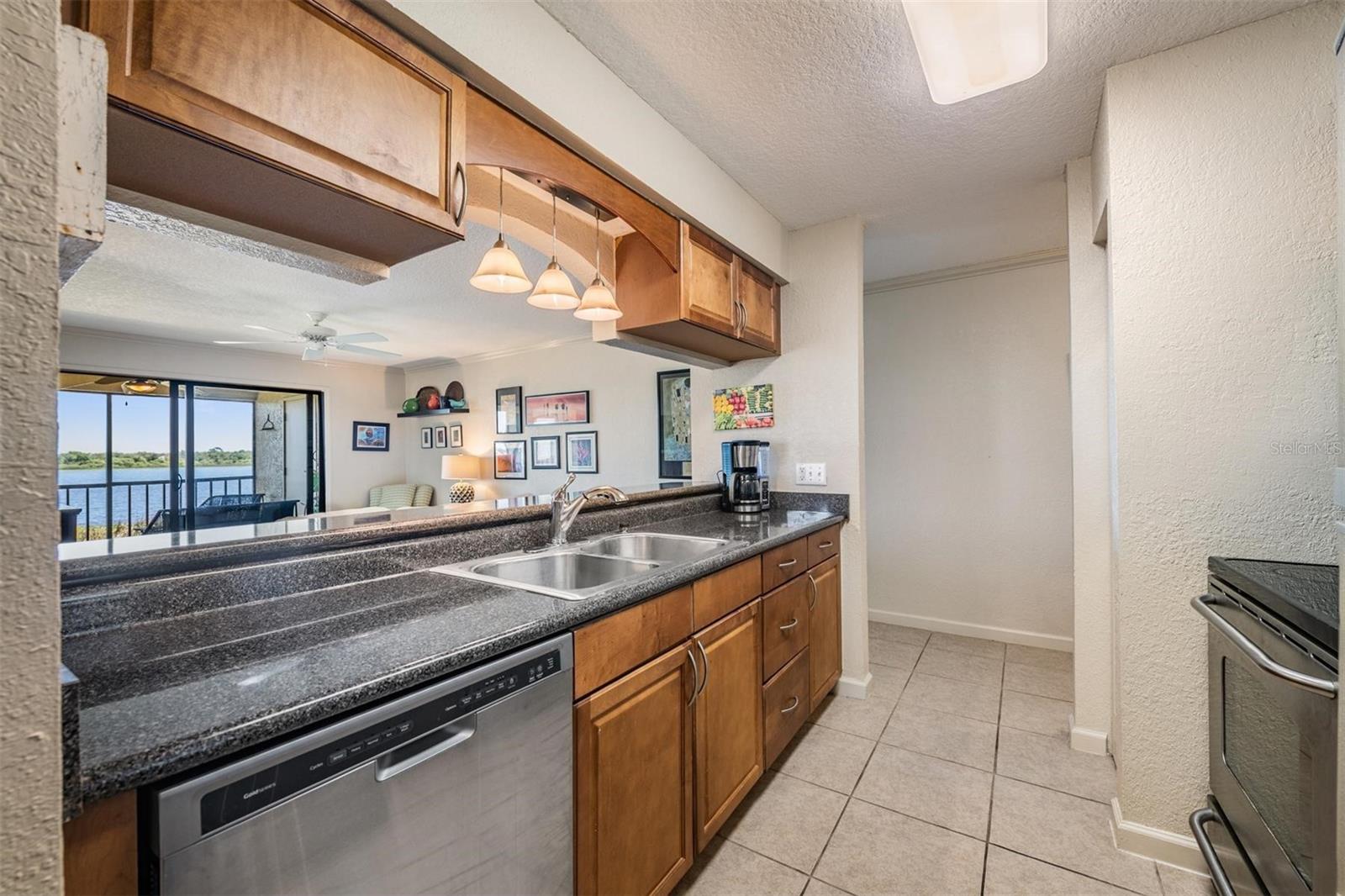 Image 24 of 38 For 10103 Sailwinds Boulevard N 201