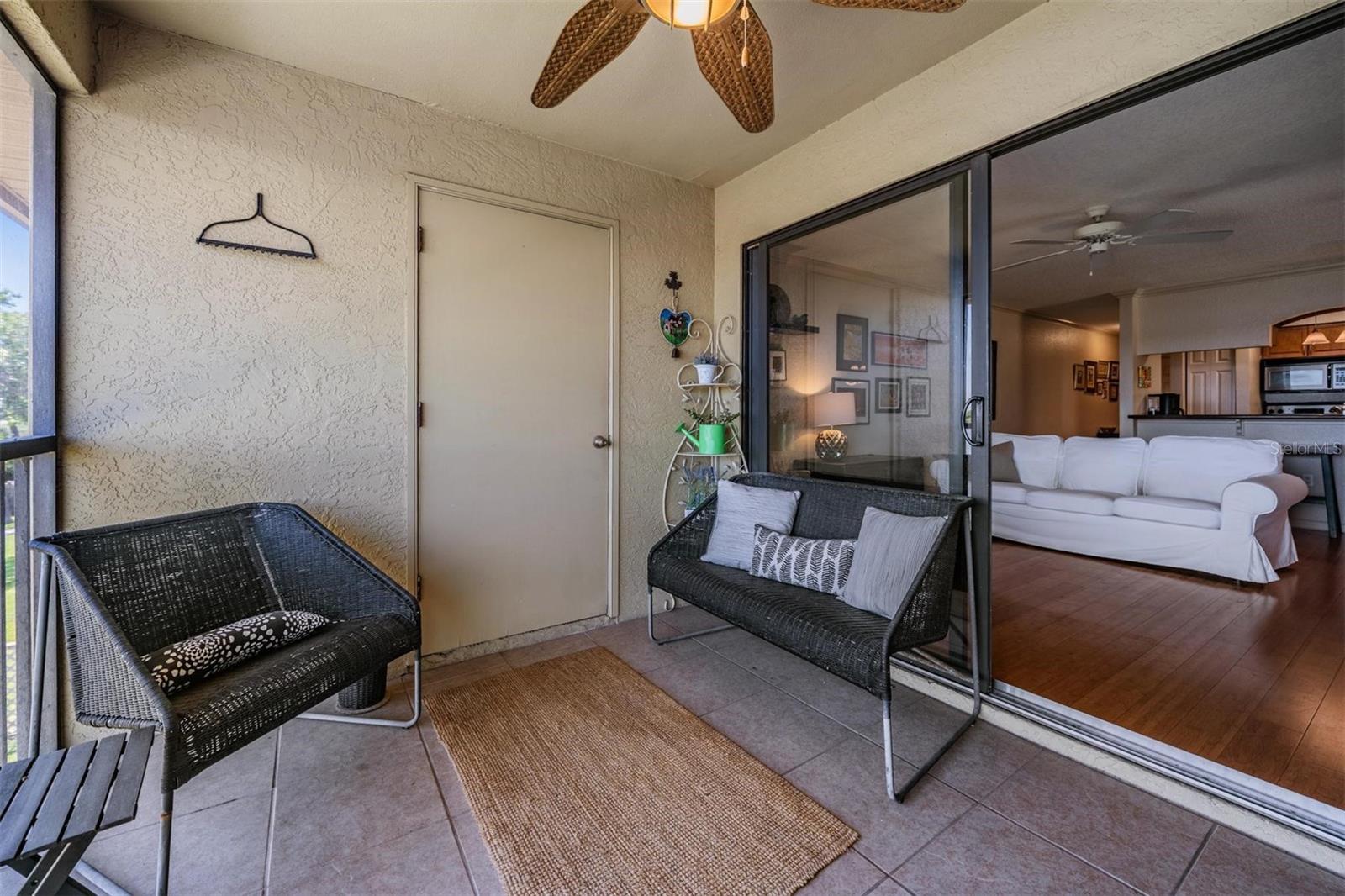 Image 28 of 38 For 10103 Sailwinds Boulevard N 201