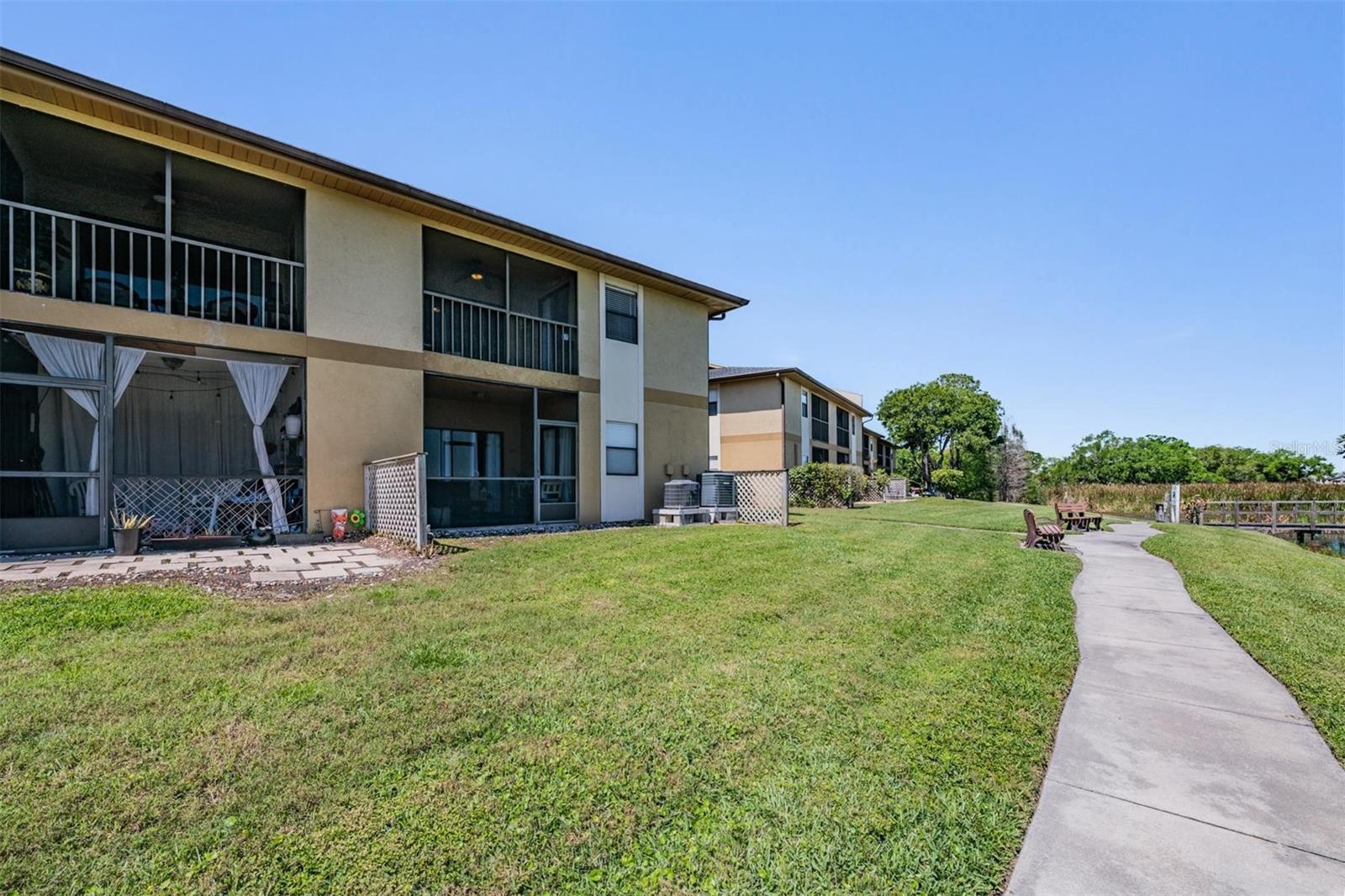 Image 37 of 38 For 10103 Sailwinds Boulevard N 201