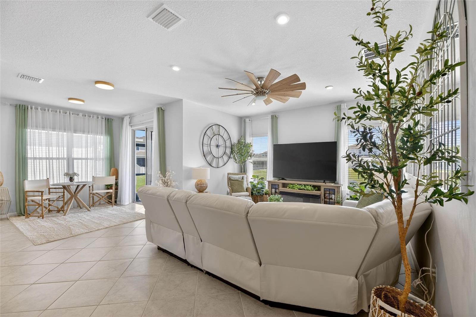 Image 26 of 57 For 6306 115th Avenue E