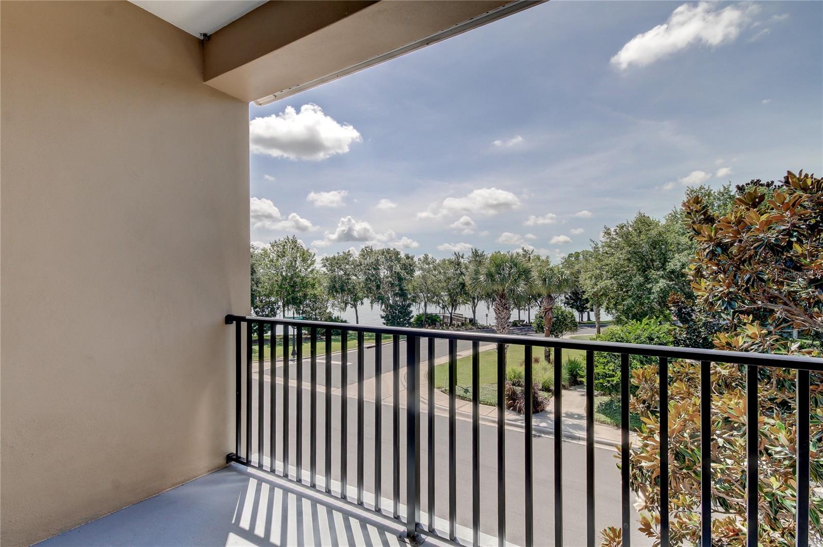 Image 10 of 55 For 14606 Bournemouth Road