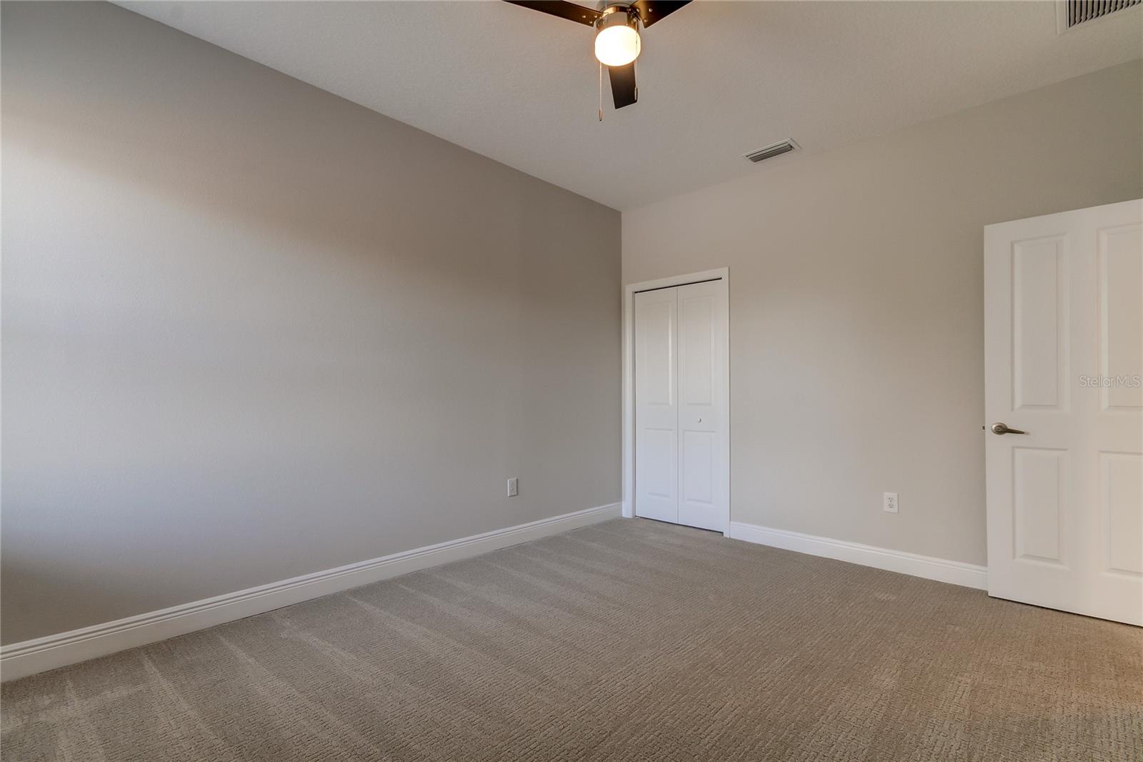 Image 11 of 55 For 14606 Bournemouth Road