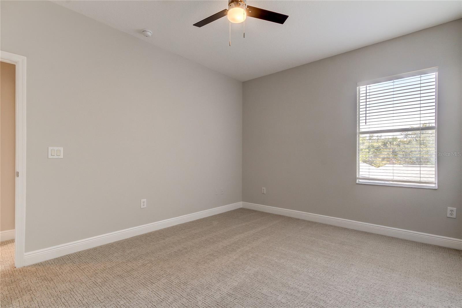 Image 13 of 55 For 14606 Bournemouth Road