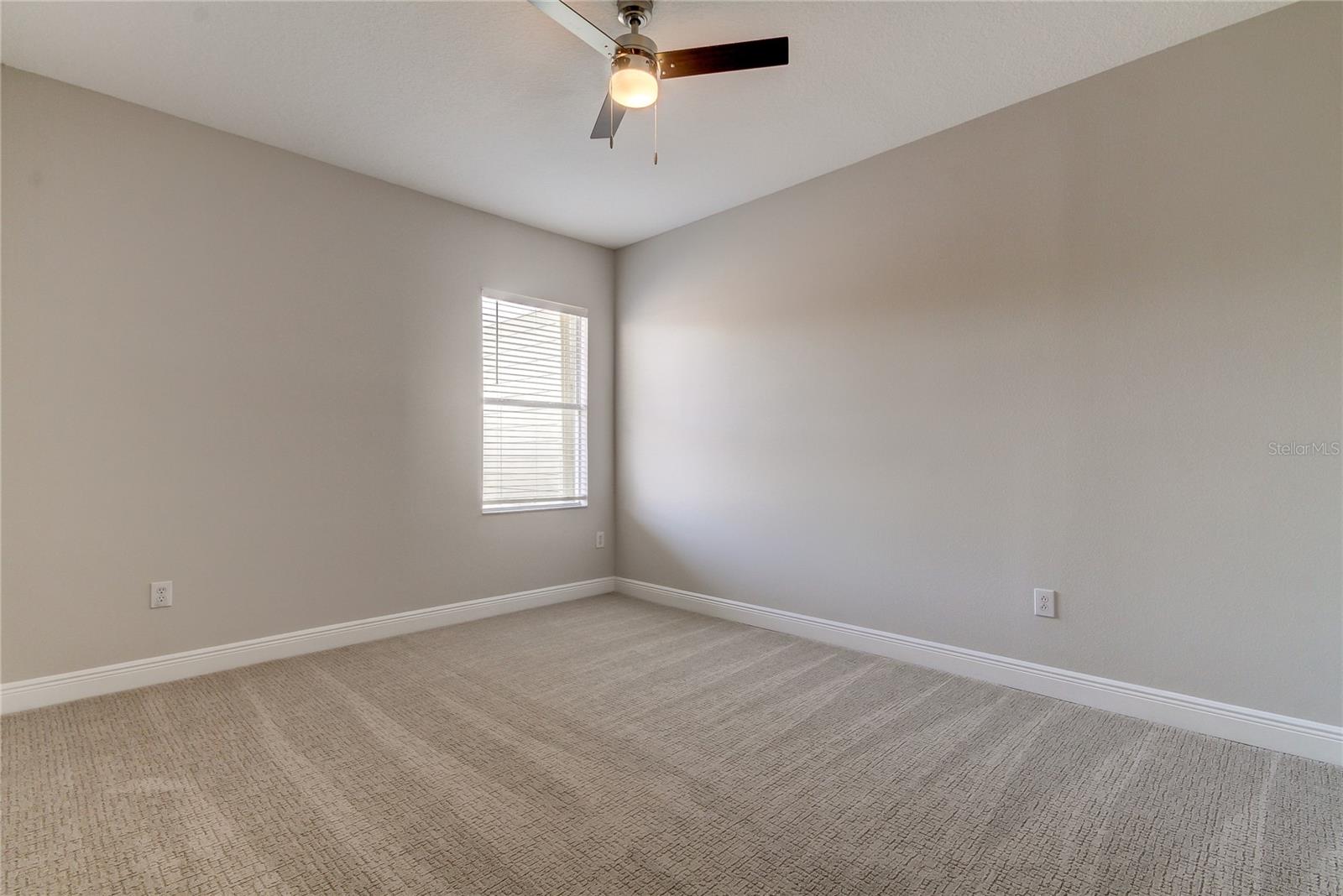 Image 14 of 55 For 14606 Bournemouth Road