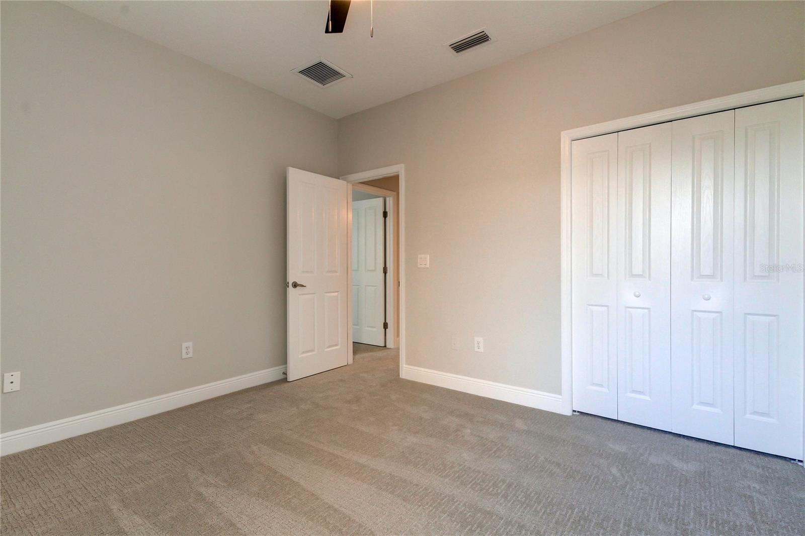 Image 16 of 55 For 14606 Bournemouth Road