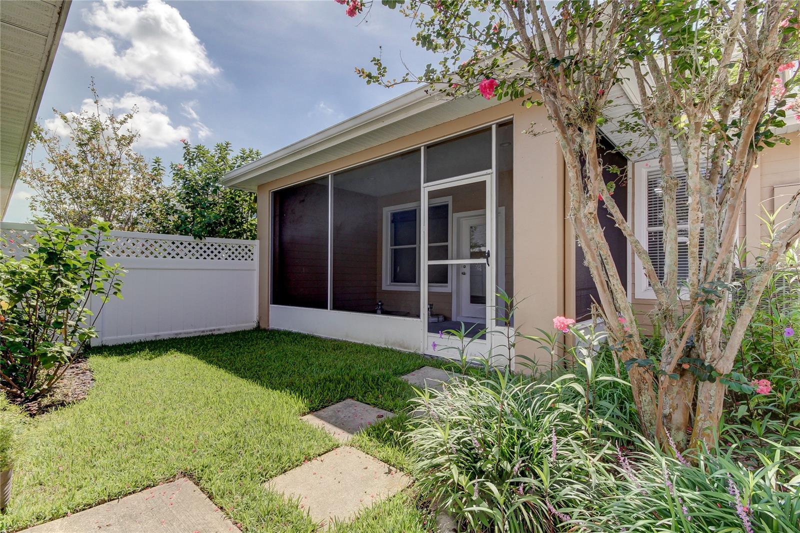 Image 3 of 55 For 14606 Bournemouth Road