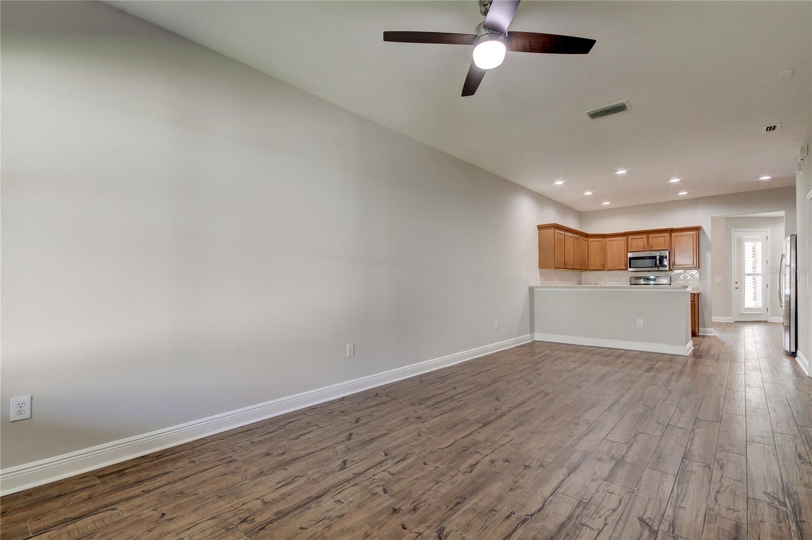 Image 31 of 55 For 14606 Bournemouth Road