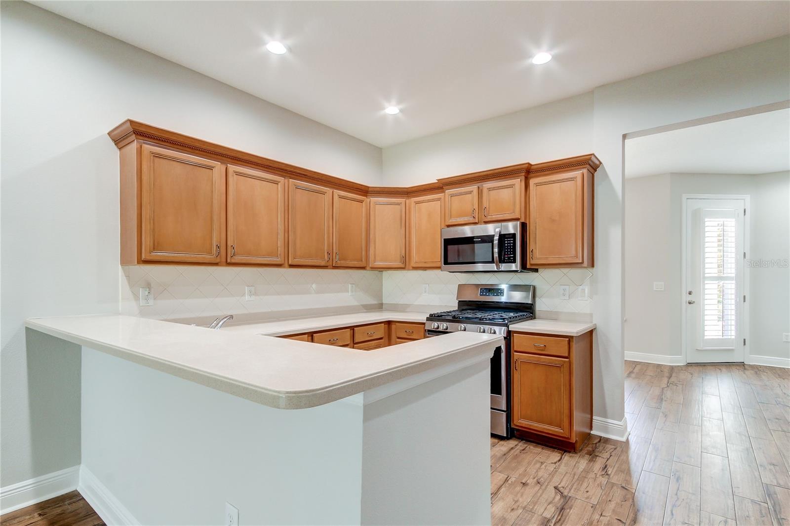 Image 33 of 55 For 14606 Bournemouth Road