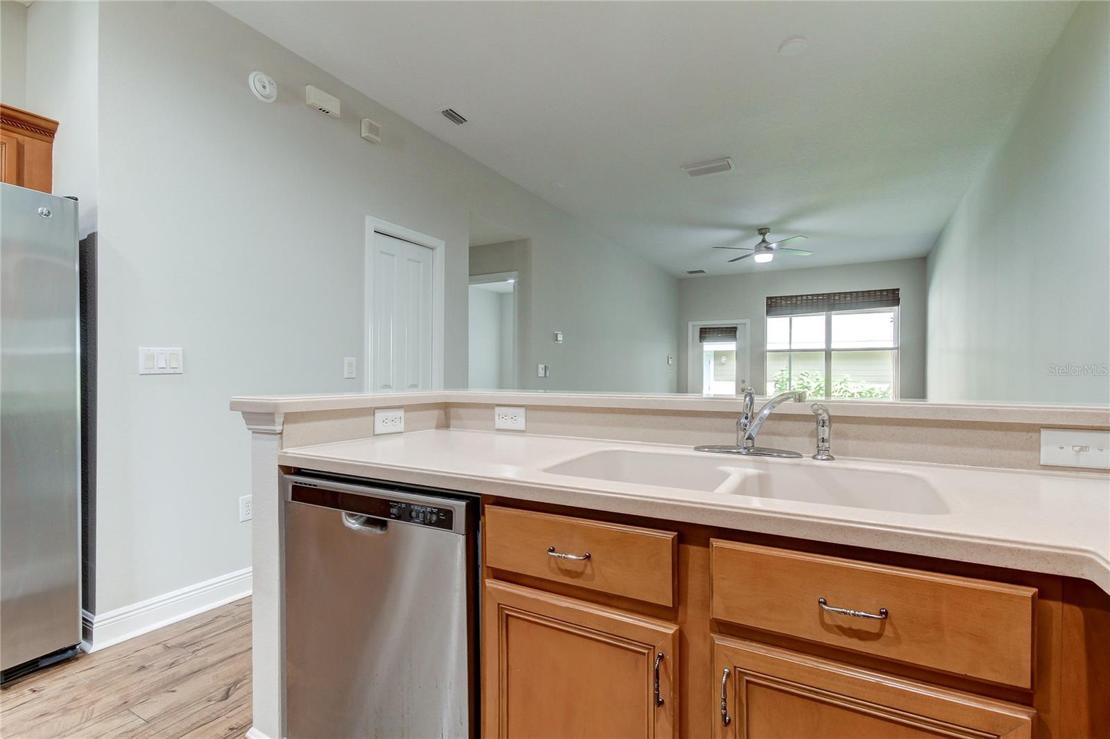 Image 34 of 55 For 14606 Bournemouth Road