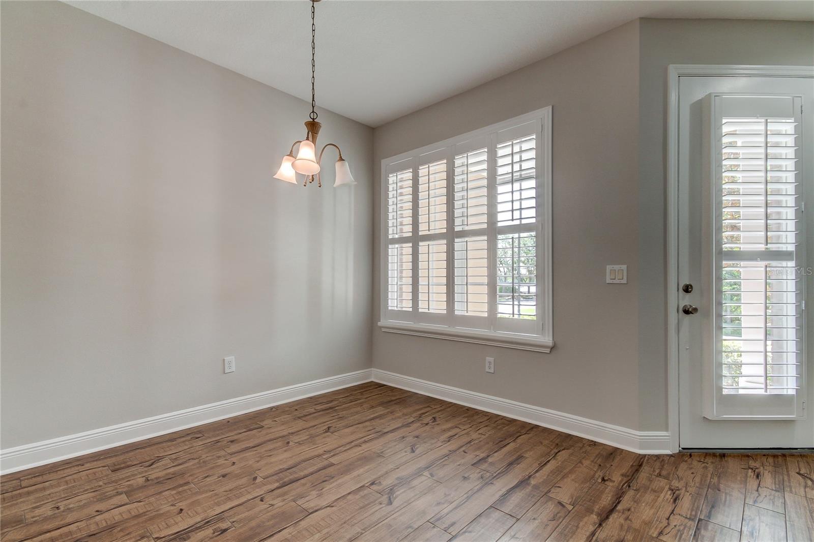 Image 42 of 55 For 14606 Bournemouth Road