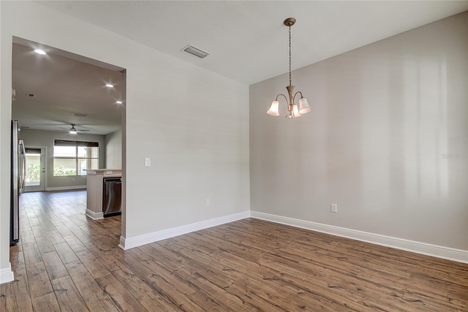 Image 43 of 55 For 14606 Bournemouth Road