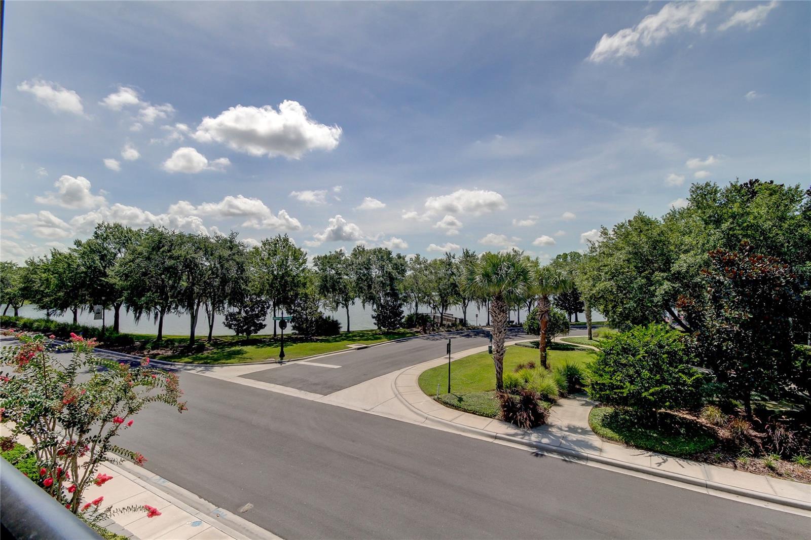 Image 8 of 55 For 14606 Bournemouth Road