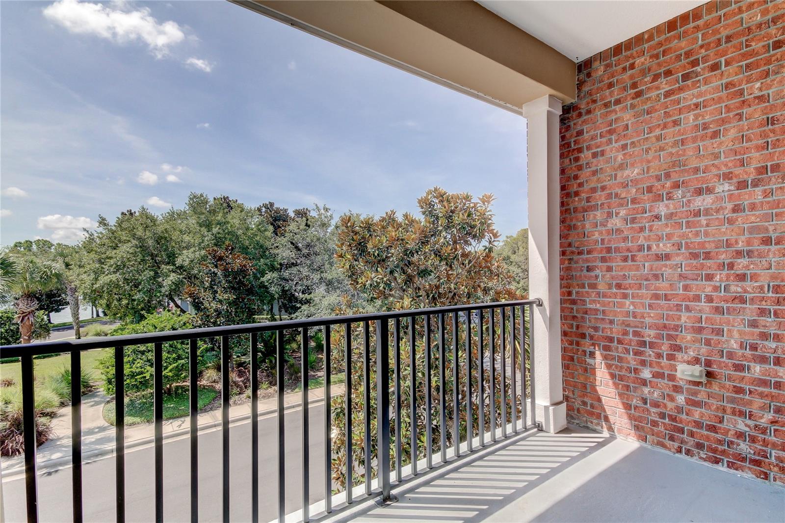 Image 9 of 55 For 14606 Bournemouth Road