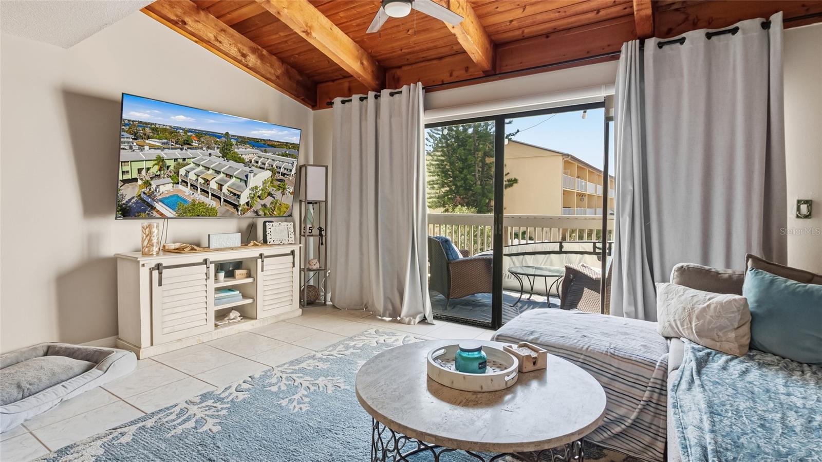 Image 11 of 34 For 318 Windrush Boulevard 9