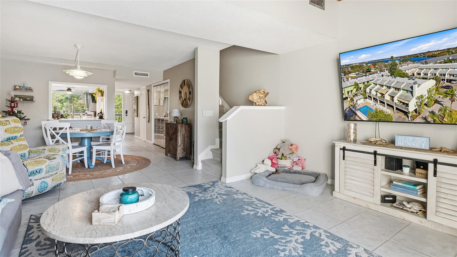 Image 12 of 34 For 318 Windrush Boulevard 9