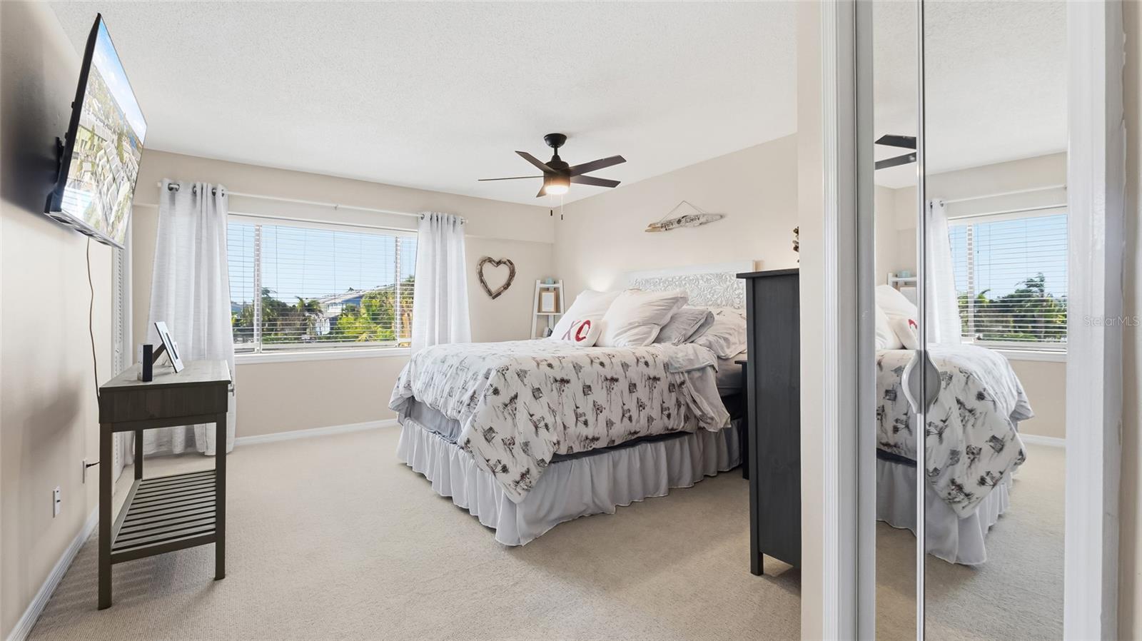 Image 16 of 34 For 318 Windrush Boulevard 9