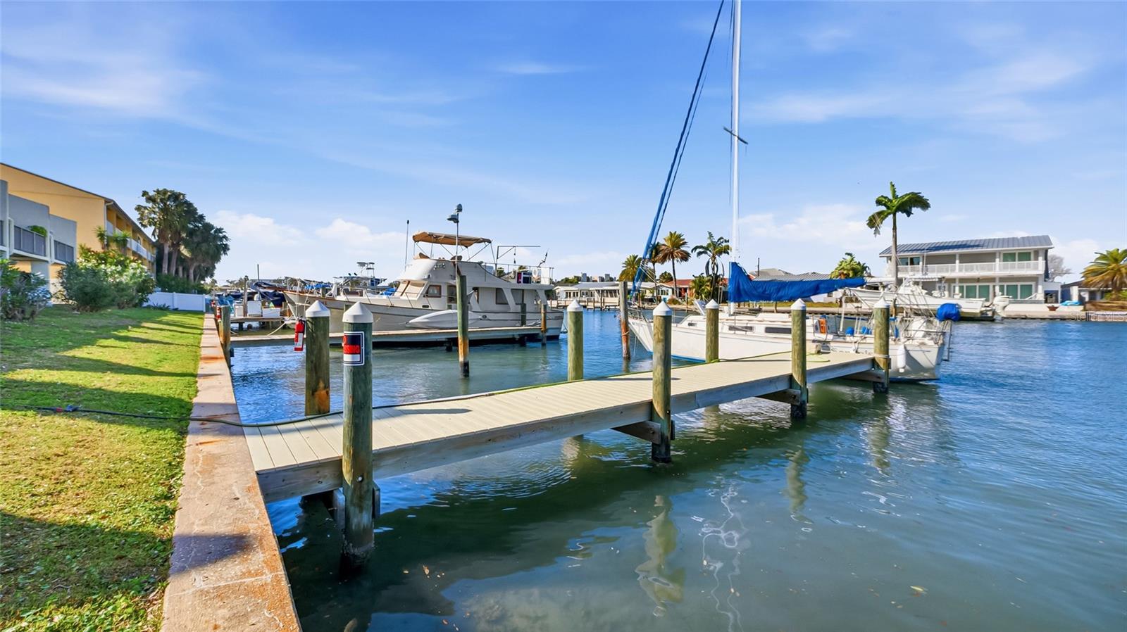 Image 25 of 34 For 318 Windrush Boulevard 9