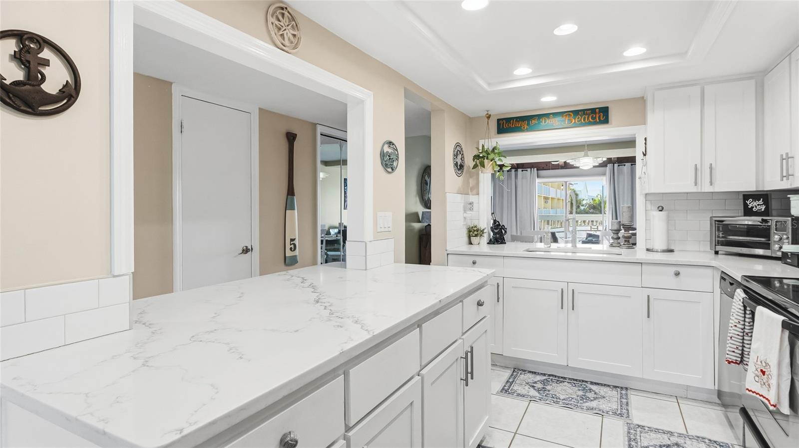 Image 6 of 34 For 318 Windrush Boulevard 9