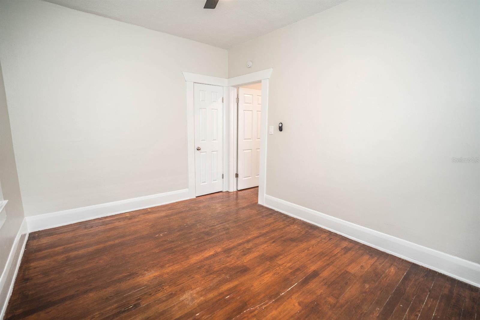 Image 19 of 30 For 409 Jean Street 4