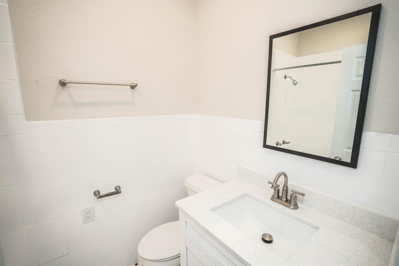 Image 26 of 30 For 409 Jean Street 4