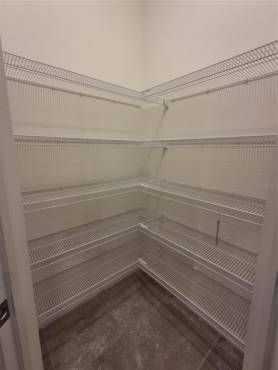 Image 13 of 39 For 7891 Stonebrook Circle