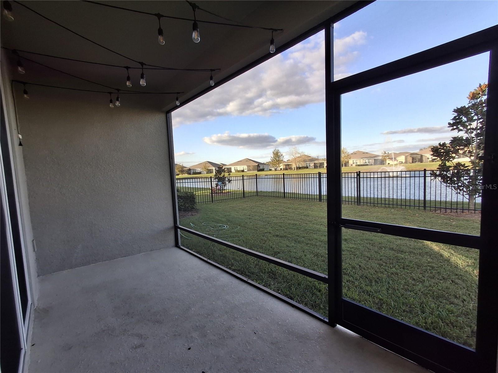 Image 14 of 39 For 7891 Stonebrook Circle