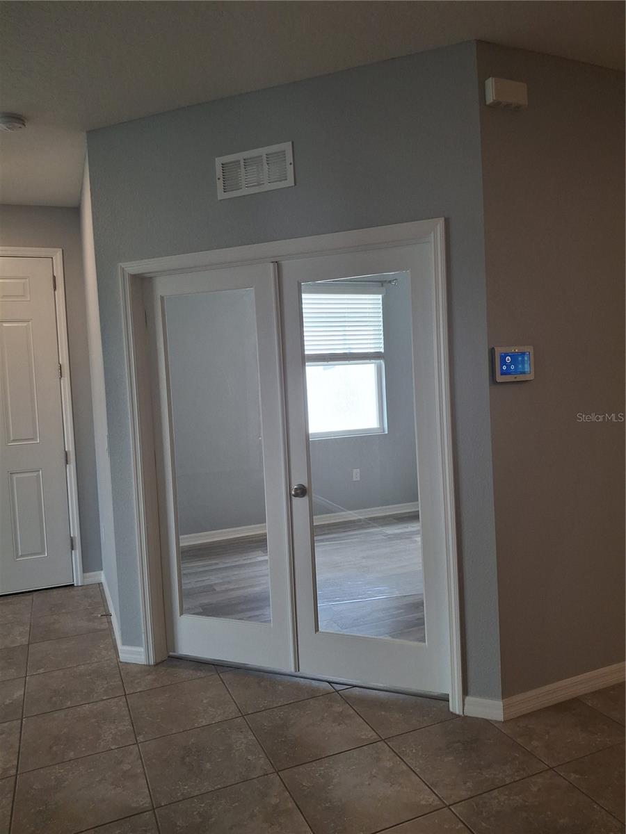 Image 16 of 39 For 7891 Stonebrook Circle