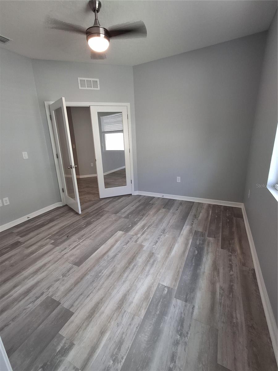 Image 18 of 39 For 7891 Stonebrook Circle