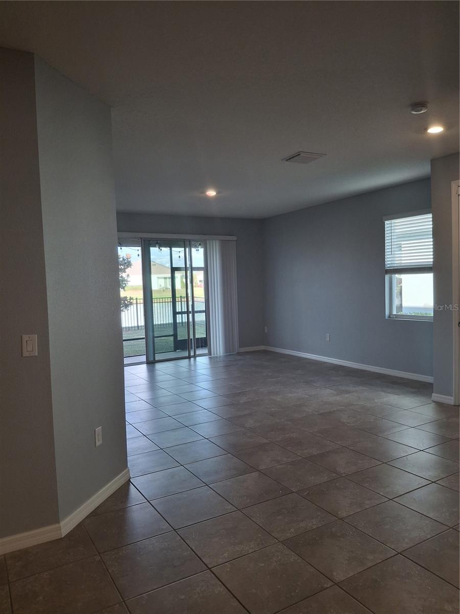 Image 22 of 39 For 7891 Stonebrook Circle