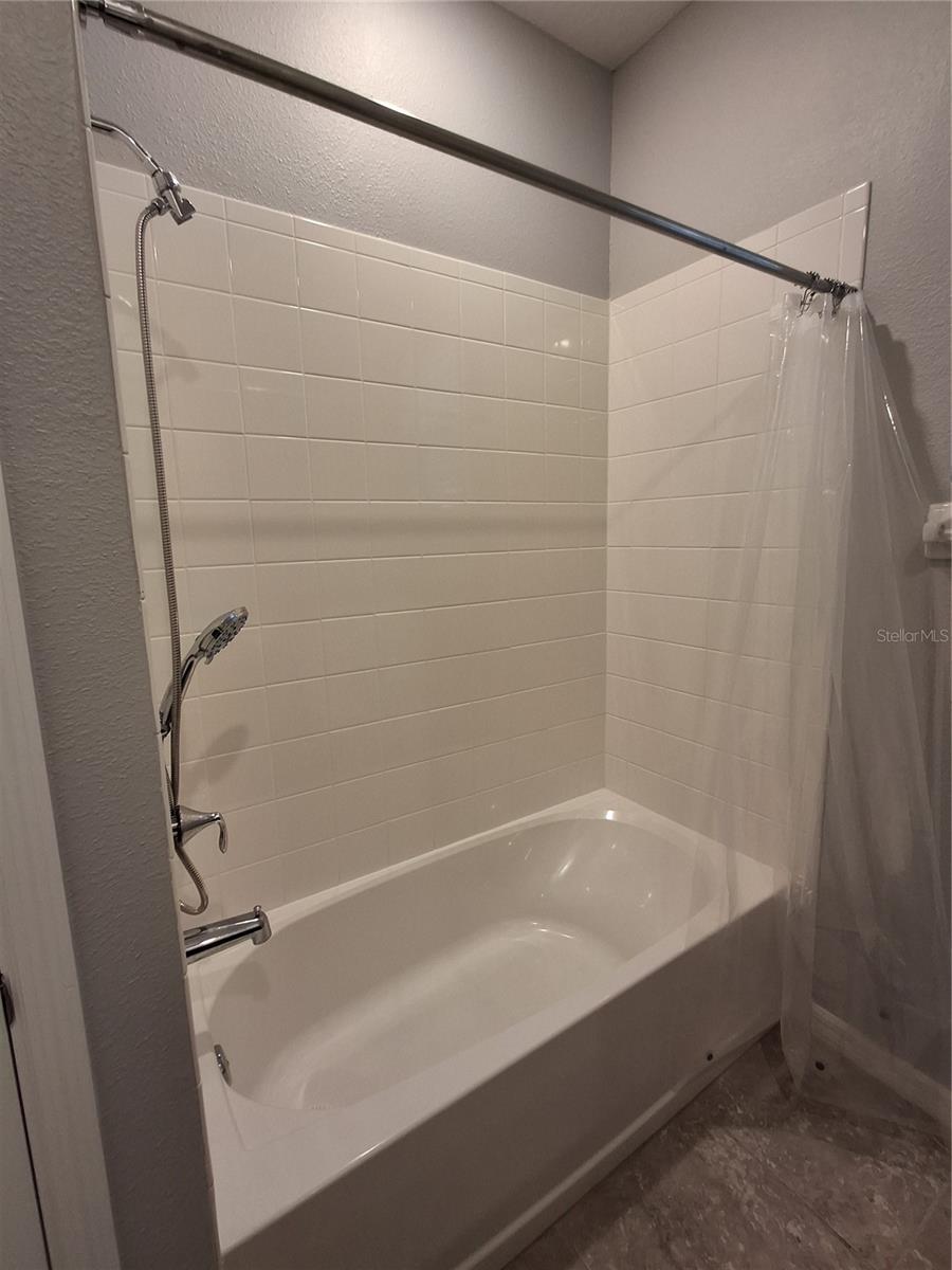 Image 25 of 39 For 7891 Stonebrook Circle