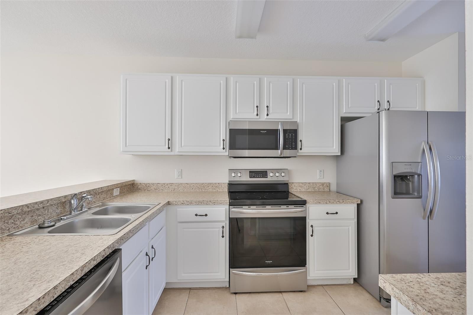 Image 10 of 53 For 15843 Fishhawk View Drive