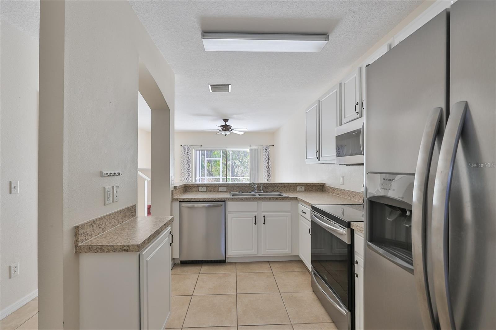 Image 13 of 53 For 15843 Fishhawk View Drive