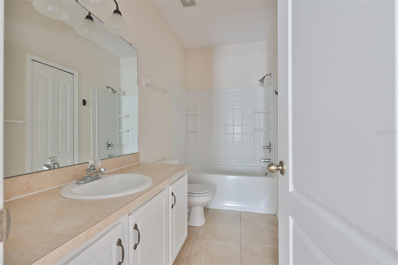 Image 19 of 53 For 15843 Fishhawk View Drive