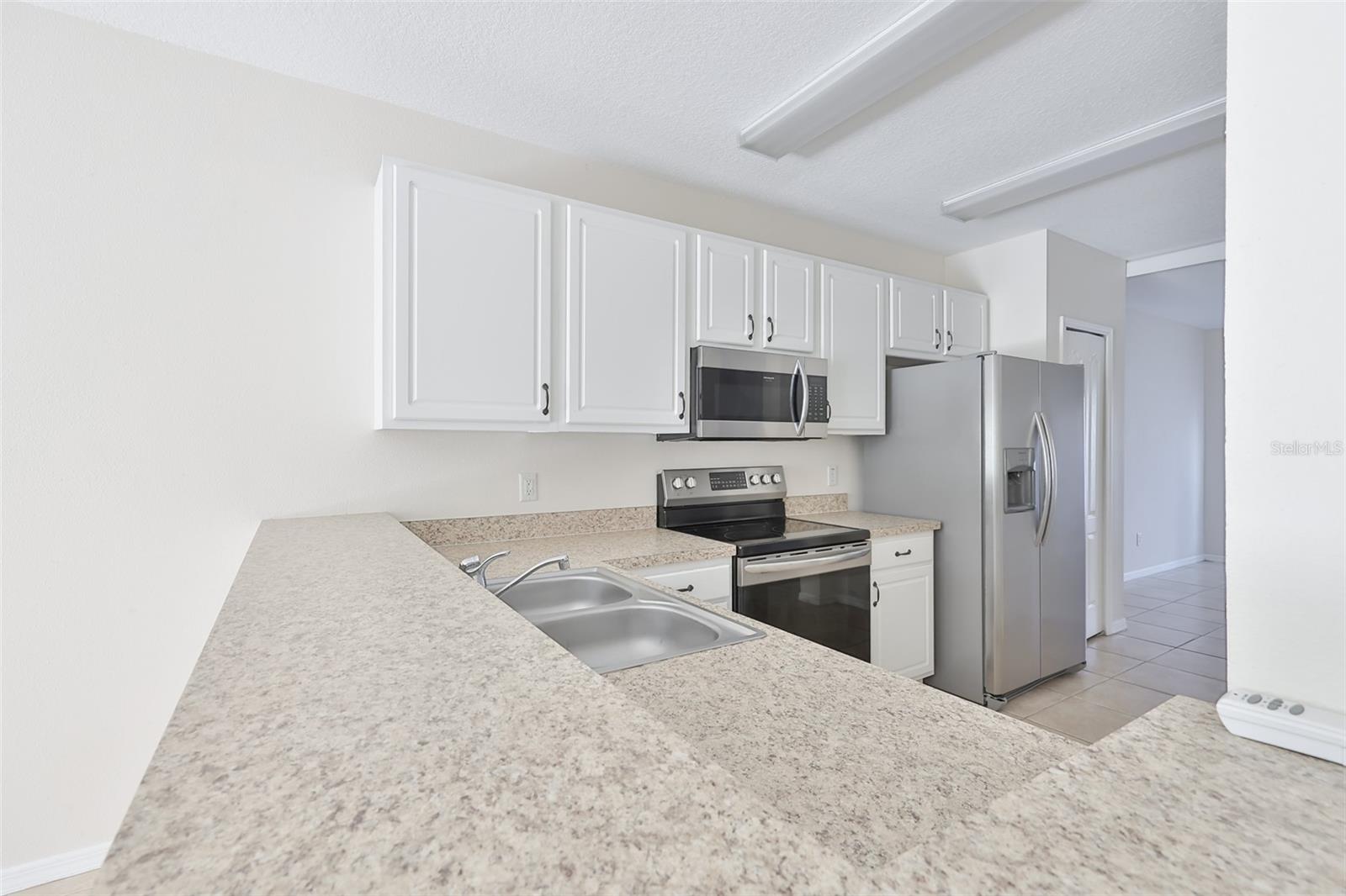 Image 2 of 53 For 15843 Fishhawk View Drive