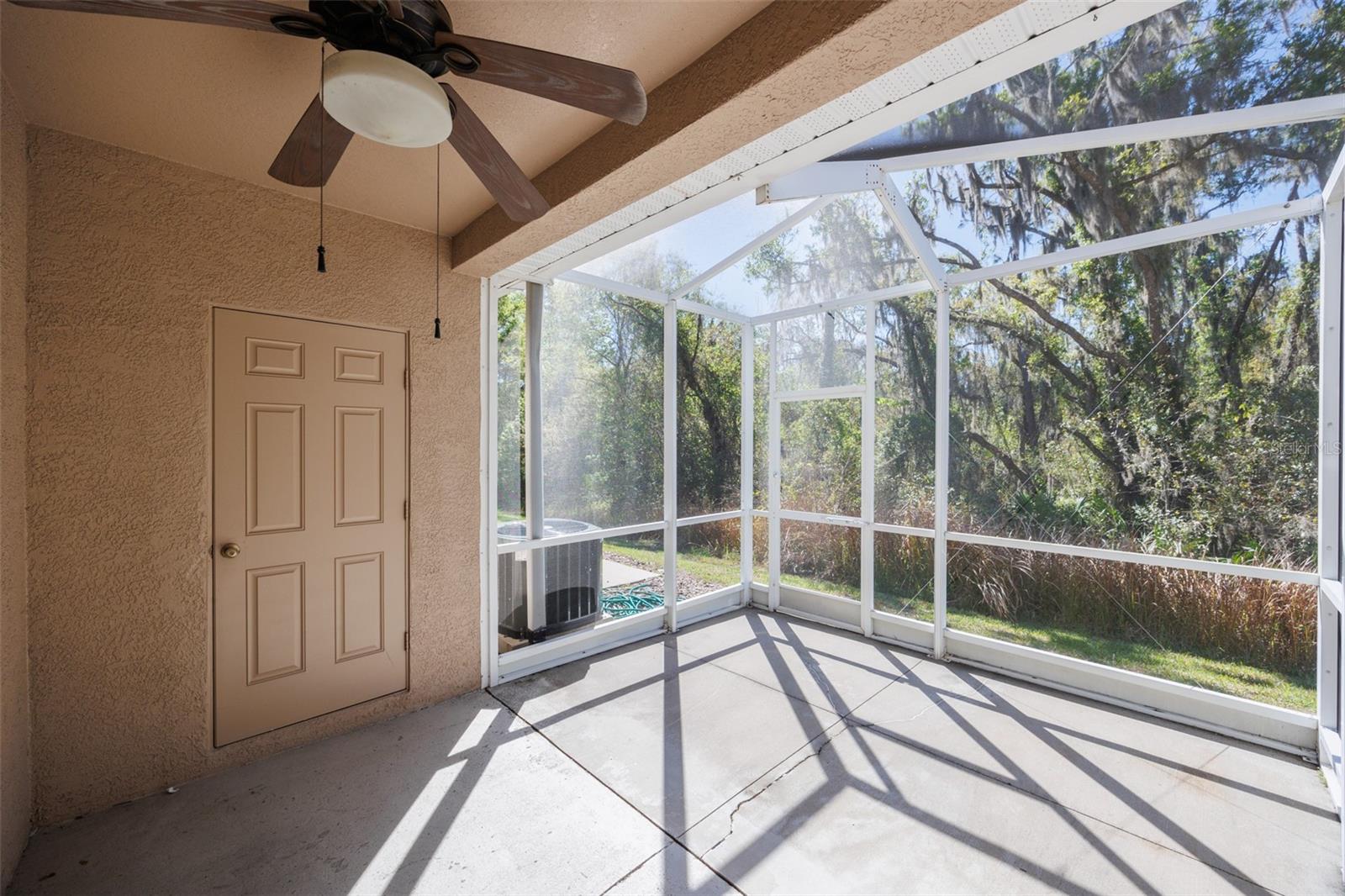 Image 26 of 53 For 15843 Fishhawk View Drive