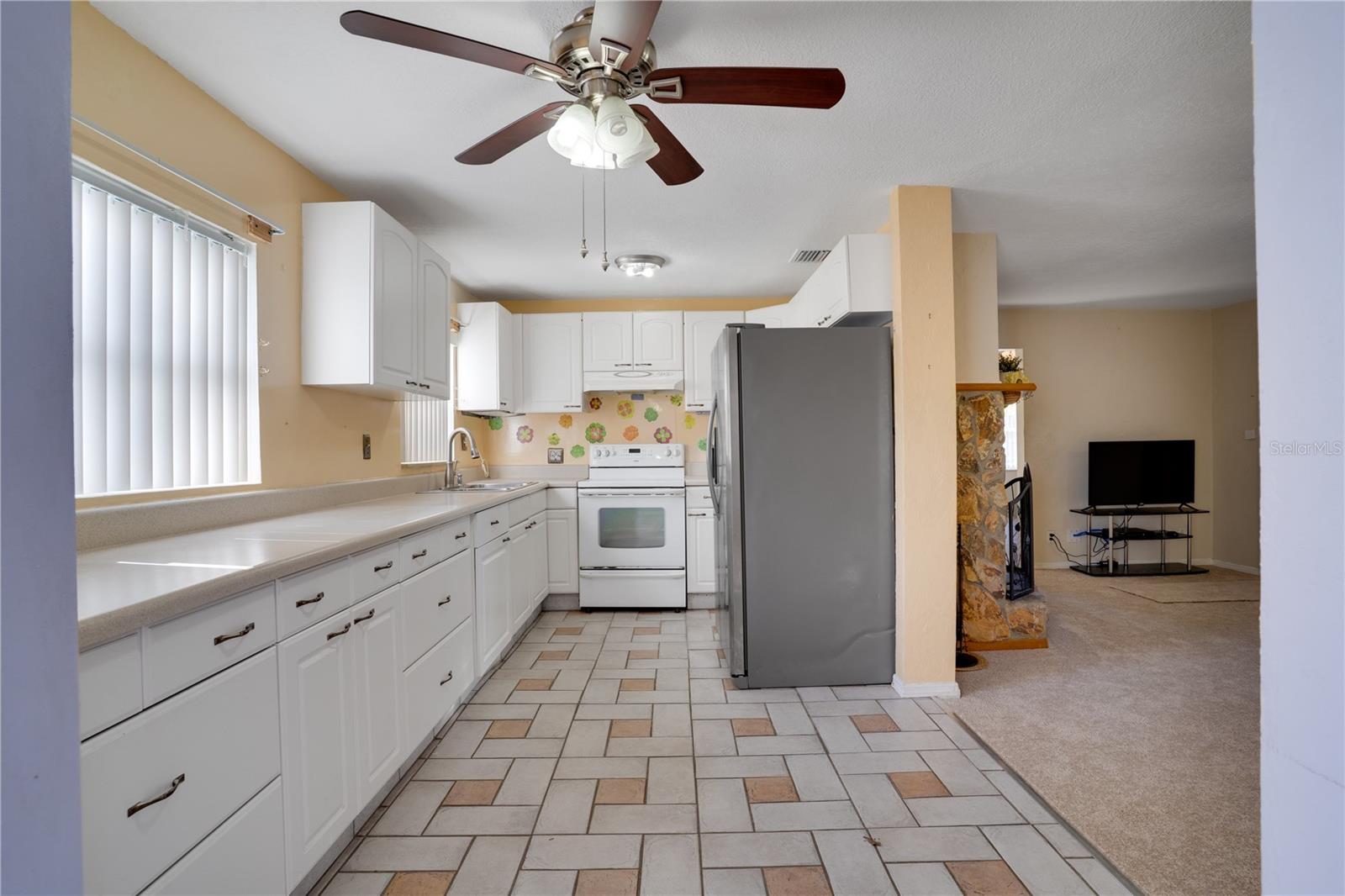 Image 12 of 37 For 2817 49th Street N