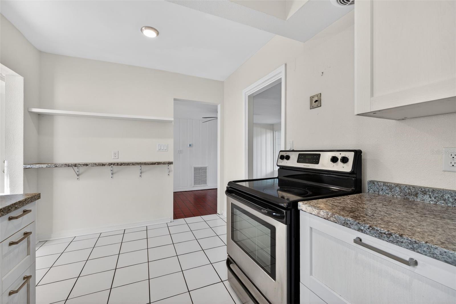 Image 14 of 28 For 1623 Dartmouth Street