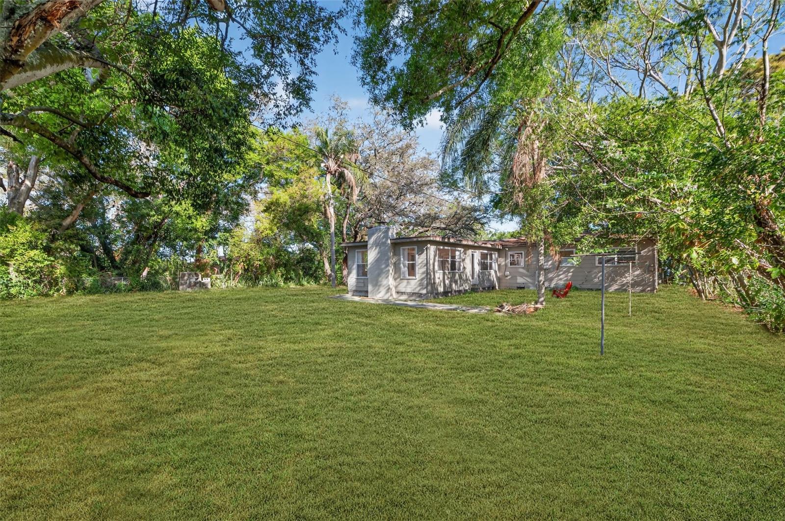 Image 20 of 28 For 1623 Dartmouth Street